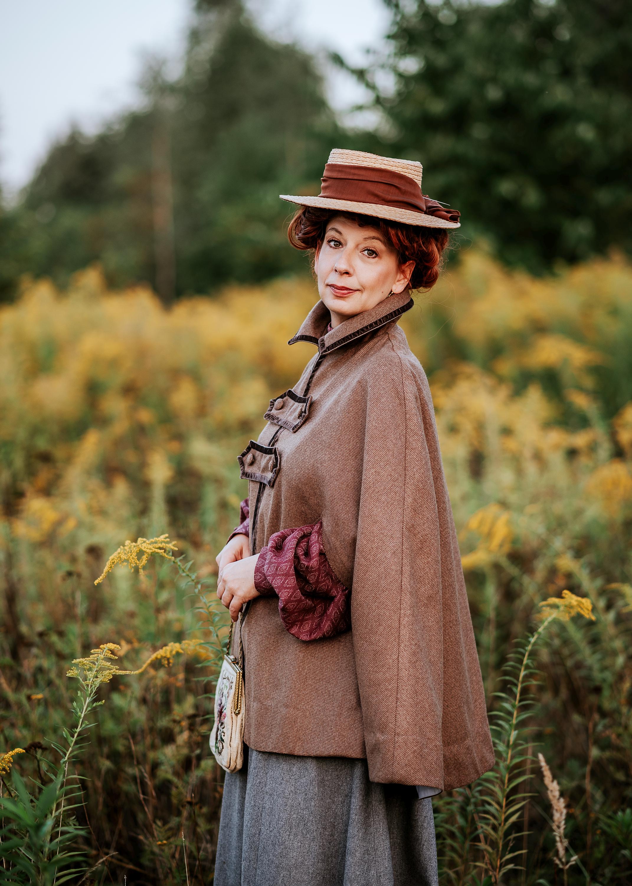Vintage Style Wool Cape: Handmade Victorian Edwardian Style Tweed