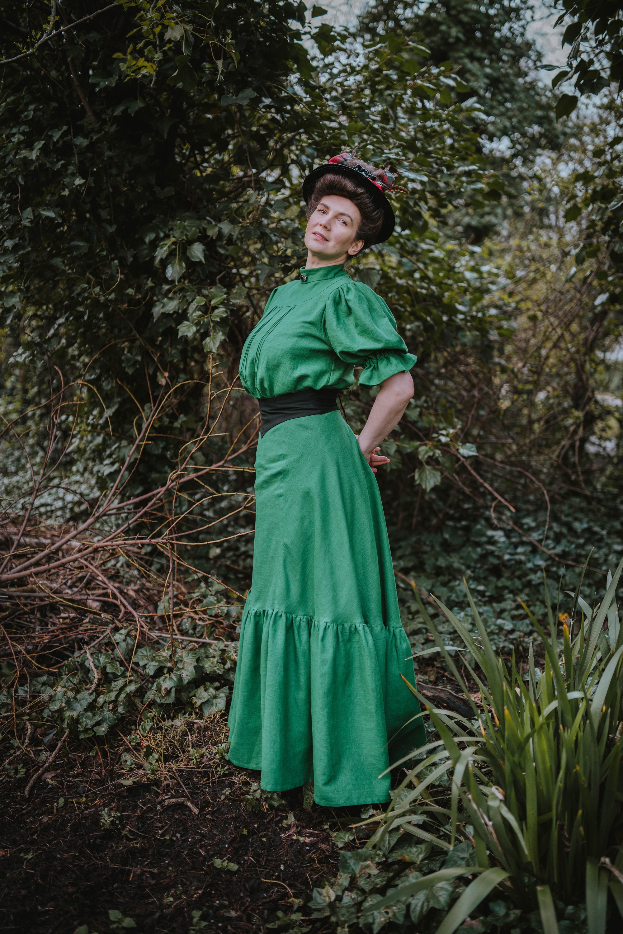 green edwardian dress Victorian Edwardian Christmas Green Holiday Festive Dress 1890s 1900s 2PC Jacket and Skirt Downton Abbey Dress Historical Costume (Size: M)