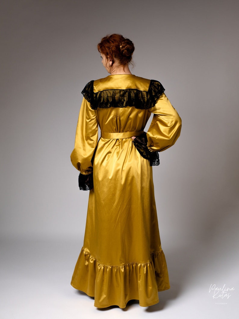 Dressing Gown, Vintage Robe, House Robe, Tea Gown, Satin Dressing Gown