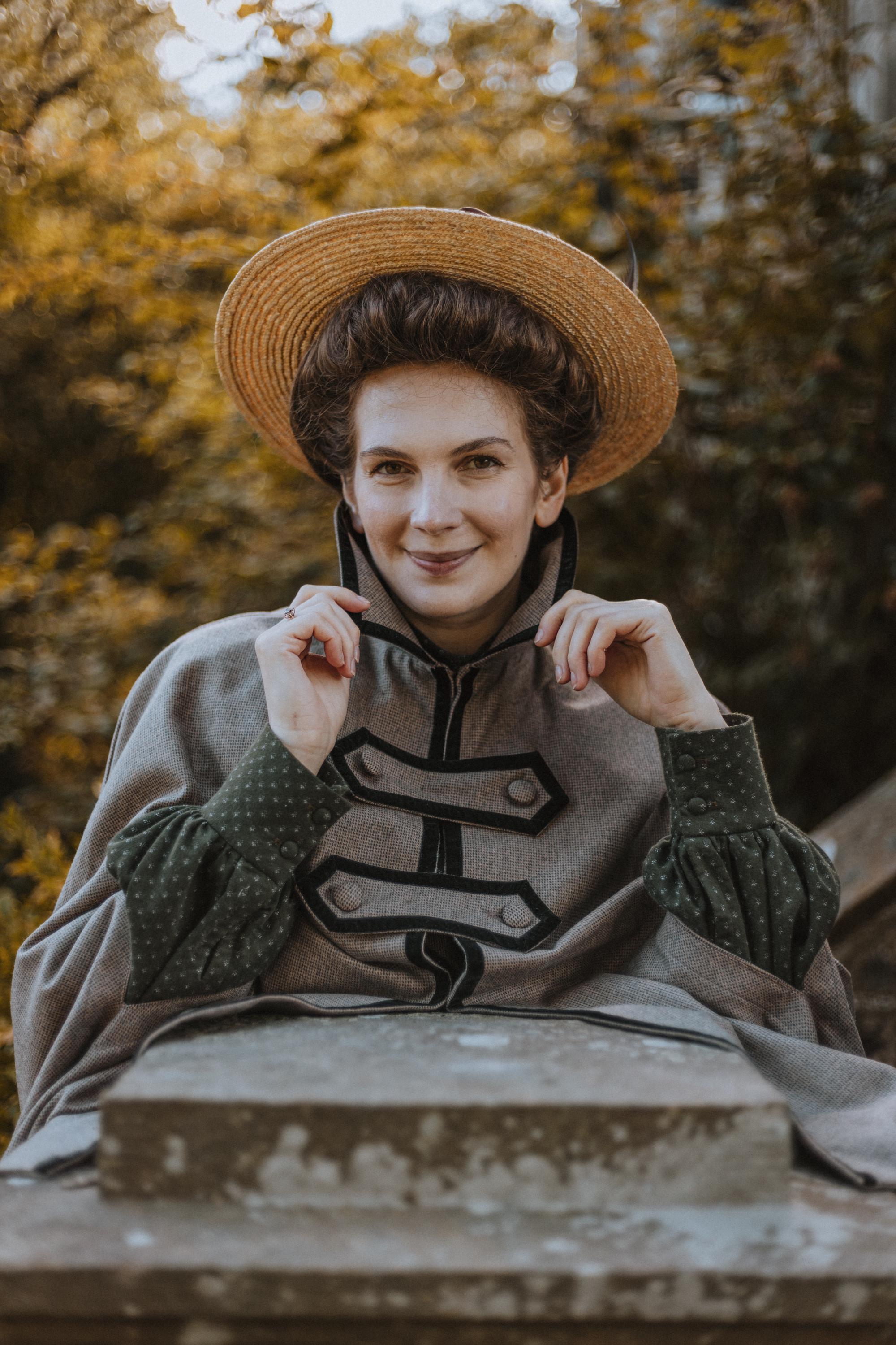 Vintage Style Wool Cape: Handmade Victorian Edwardian Style Tweed
