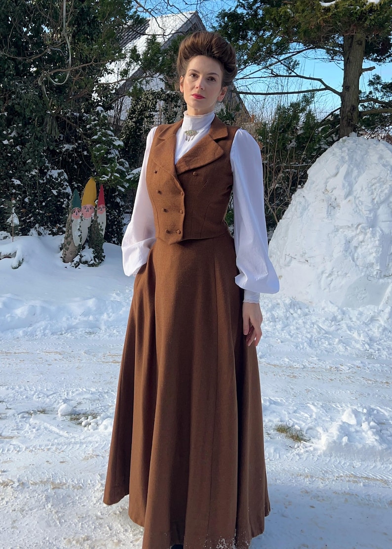 Viktorianskt ullset, handgjord kjol och väst, edvardiansk historisk återskapande outfit, Madeofsentiments bild 6