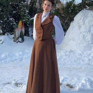 Viktorianskt ullset, handgjord kjol och väst, edvardiansk historisk återskapande outfit, Madeofsentiments bild 8