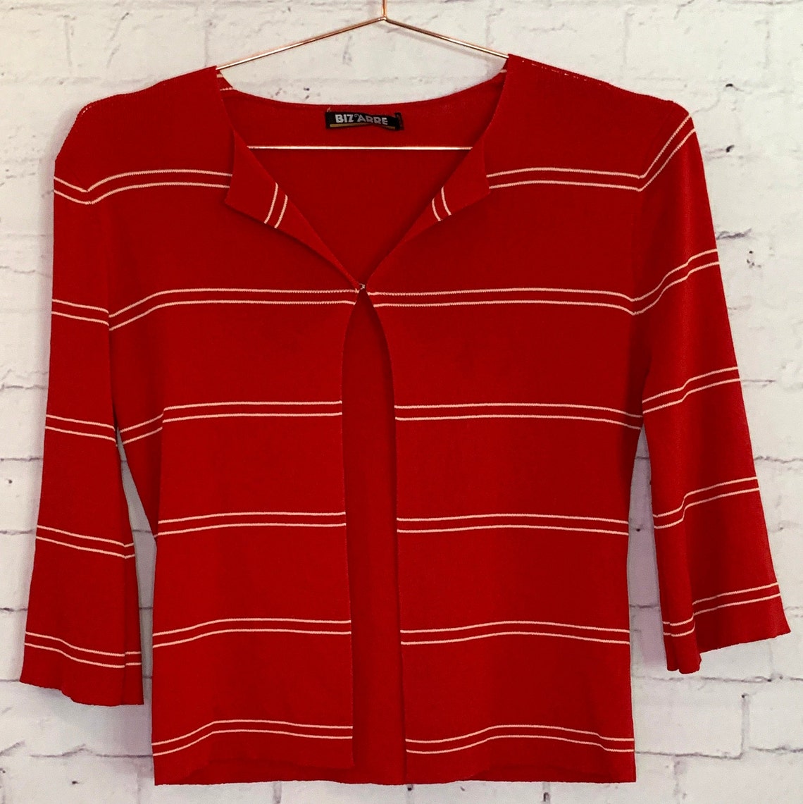 Vintage Red & White CARDIGAN/Bell Sleeve Cardigan/90's Cardigan/early 2000's top/Y2K Tops/THRIFTED Red Jumper/1990's Tops/Vintage Cardigan, foto 2 di 5