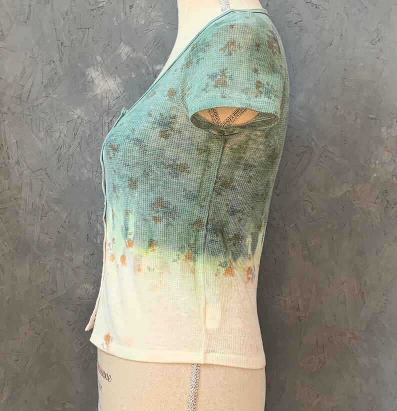 THRIFTED /& UPCYCLED Boho Blouse Tie Dye Boho Top Cute Floral Tie Dye Top Floral Tie Dye Green White Tie Dye 2000/'s Tops Y2K Top
