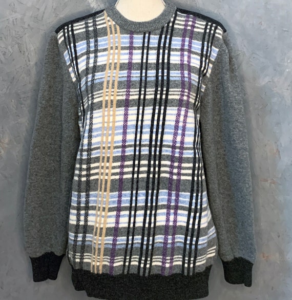 100% LAMBSWOOL Sweater / CARLO COLUCCI / Thrifted