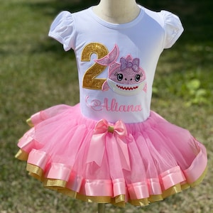 Conjunto de tutú de tiburón de cumpleaños: traje bordado personalizado para niña