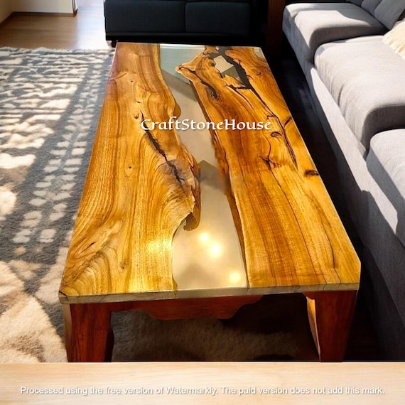 Tavolo da pranzo in resina epossidica trasparente: moderno piano