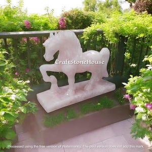 Elegant Rose Quartz Horse Artwork Hand-Carved Crystal Beauty Crystal Energy Sculpture  Healing Animal Carving  Statue for Home & Garden Deco