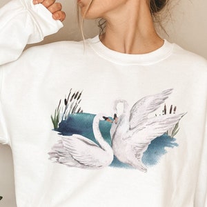 Natuurliefhebbers cadeau, Swan Cottagecore outfit, vogelaar, esthetische kleding, dierensweatshirt, vogelliefhebber, coquette kleding, schattige vogel afbeelding 1