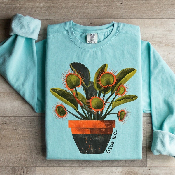 Comfort Colors Venus Fly Trap Nature Sweatshirt, Cottagecore Nature Gifts, Earth Day Sweater, Wildflower Garden Pullover, Plant Lady Gift