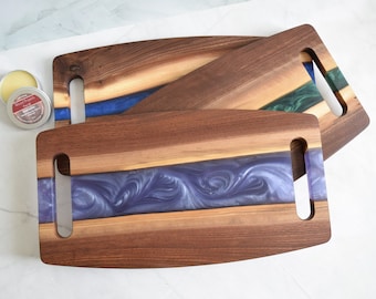 Wooden Epoxy Charcuterie Board with Handle, Including Board Butter, Walnut, Serving Board, Planche de Charcuterie, Plateau de Service