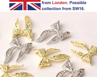 Oro Plata color Aleación Lazo Nail Art Decoraciones 3D Charm cinta Nail Jewelry Ornamentos, manicura Accesorios para uñas UK stock