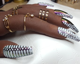 Snake leather imitation Press on nails set - Glue On nails - Luxury Press On Nails in reptile skin with chrome background