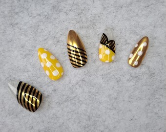 Hand Drawn honey bee gold Press on nails set  - Glue On nails - Luxury Press On Nails inspired by designer Marc Jacobs