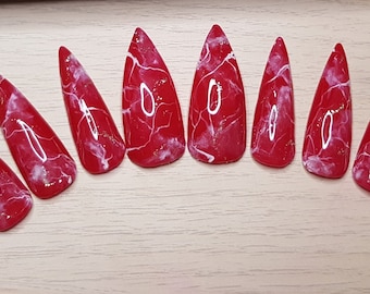 Prensa dibujada a mano en juego de uñas Mármol de vino de frambuesa - Pegamento en las uñas - Prensa de lujo en las uñas uñas anchas