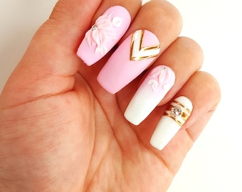 Flores 3D pintadas a mano Juego de uñas - Glue On nails - Luxury Press On Nails / ajuste extra ancho disponible