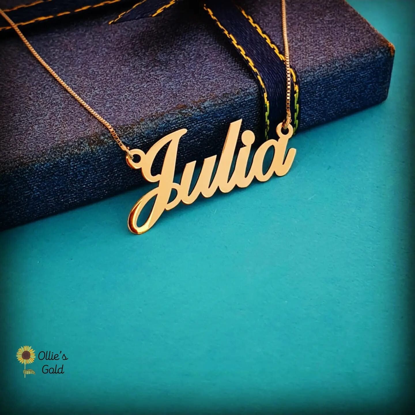 Classic Script 14K Name Pendant Julia Style