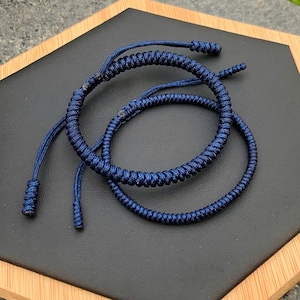 Bracelet bouddhiste tibétain fait main, bracelet corde porte-bonheur noeuds, bracelet de méditation bouddhiste, bracelet tresse bouddhiste, bracelet ficelle bleue