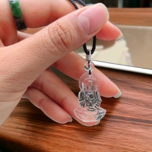 Avalokitesvara Bodhisattva Quartz Pendant, Buddha Pendant, Guan Yin Pendent, Avalokitesvara Bodhisattva Necklace, Mother’s Day Gift
