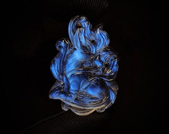 九尾の狐のムーンストーンペンダントネックレス、天然ムーンストーン、ブルーホワイト、ビルマの宝石、彫刻ジュエリー、中国神話