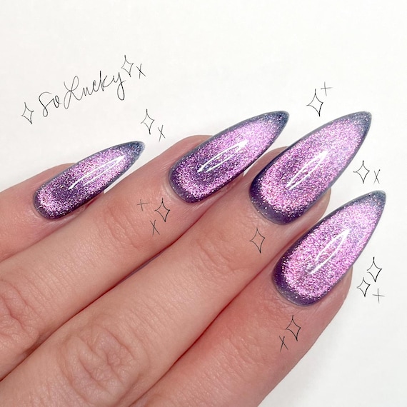 New Purple Cat Eye Hand-drawn Nail Set New Purple Cat Eye Hand-drawn Nail Set