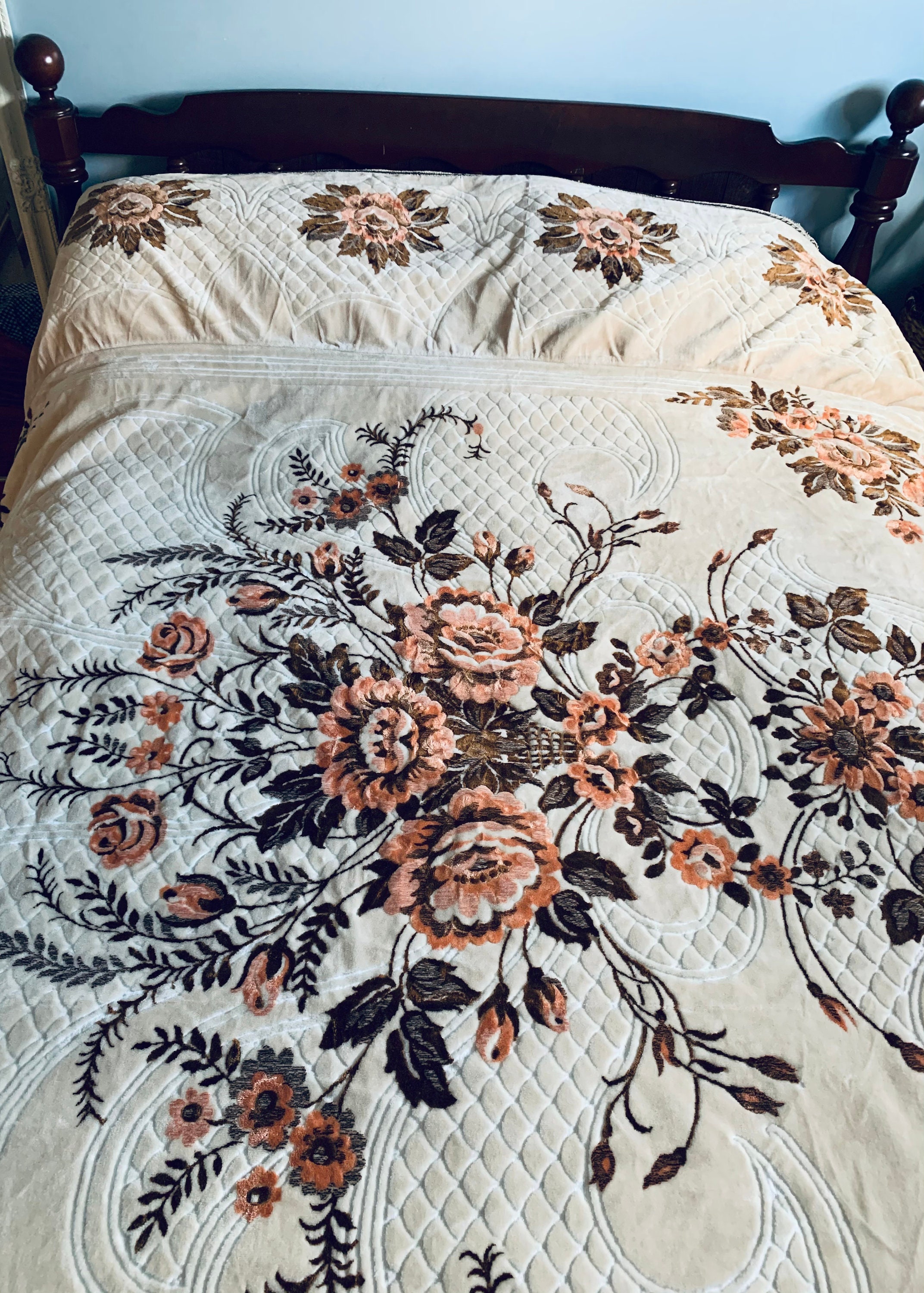 Vintage Queen size Velour bed cover quilt blanket Etsy