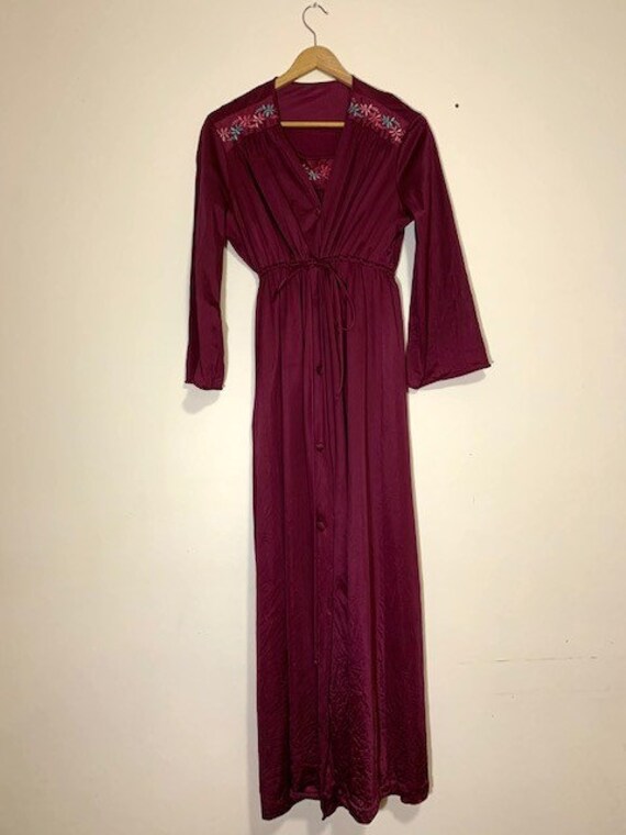 Vintage nightgown & Housecoat