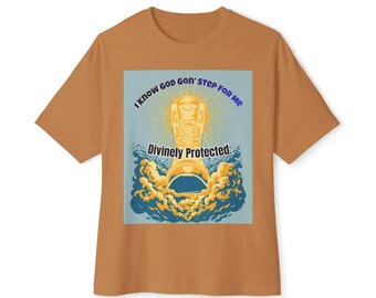 Maglietta Divinely Protected – Maglietta con elmo del guardiano spirituale – Maglietta grafica unisex