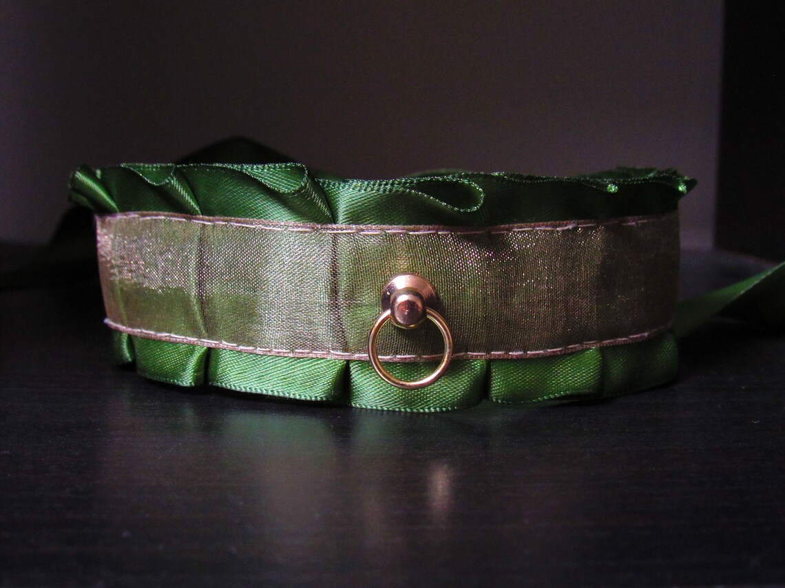 Thicket Green Folded Ribbon Sub Collar / BDSM collar / Etsy