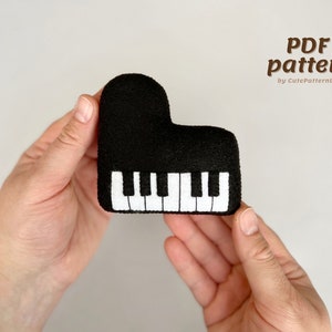 Piano sewing pattern PDF and SVG, musical instruments felt ornaments, baby mobile music, easy sewing projects, hand sewn stuffed toy piano image 6