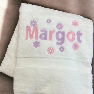 Personalised Name and flowers towel / Childrens Swimming Towel / Personalised Hand Bath Towel Sheet / Bath Time Gift New Baby