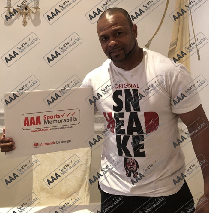 ロイ・ジョーンズ・ジュニア直筆サイン入りブラックボクシンググローブ