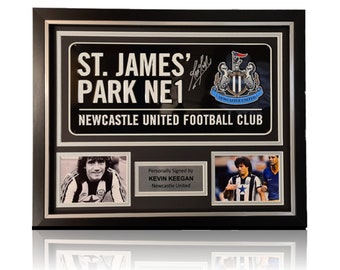 Kevin Keegan ręcznie podpisane metalowe tabliczki „St James Park” w luksusowej klasycznej ramie