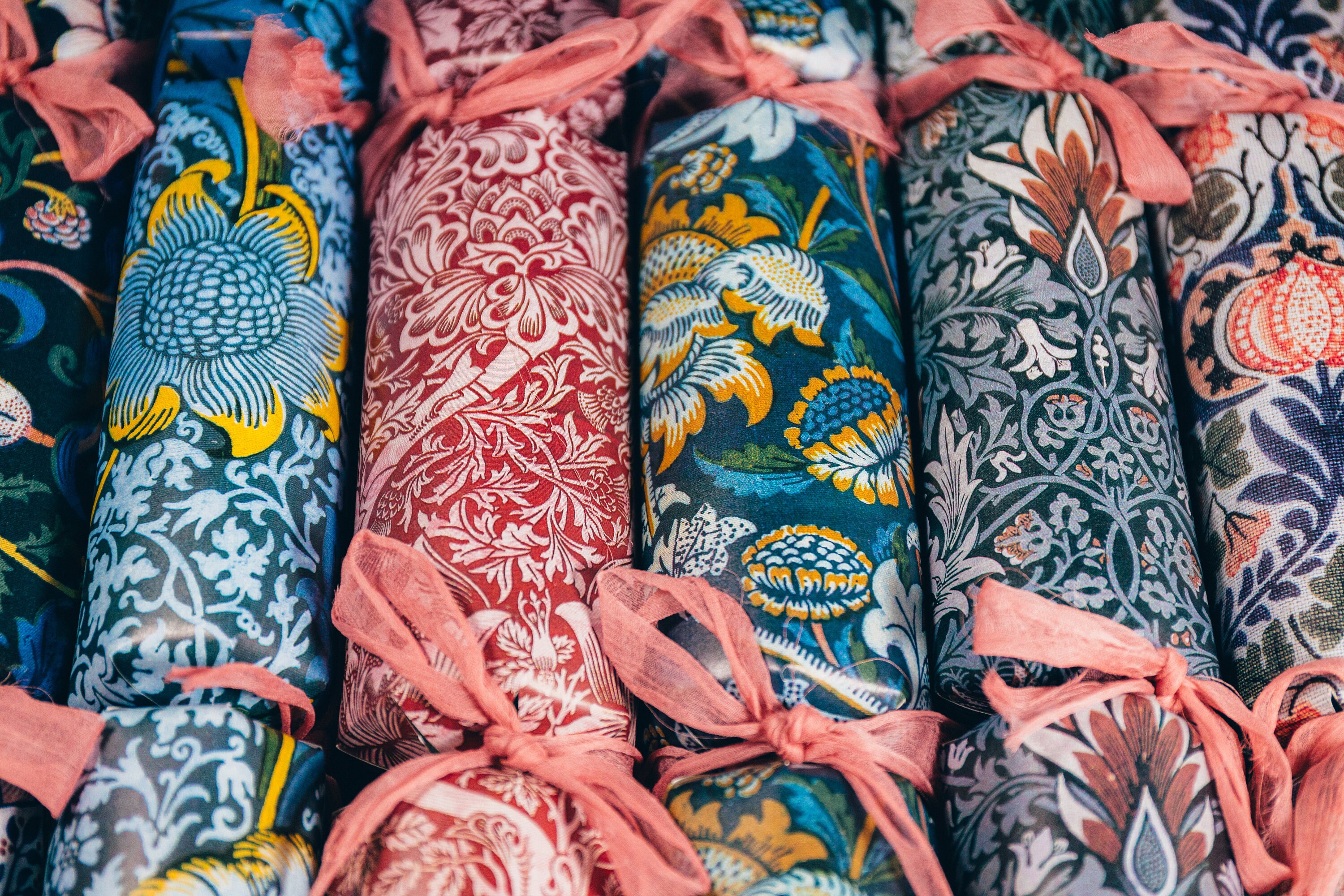 eco-friendly-william-morris-christmas-crackers-etsy