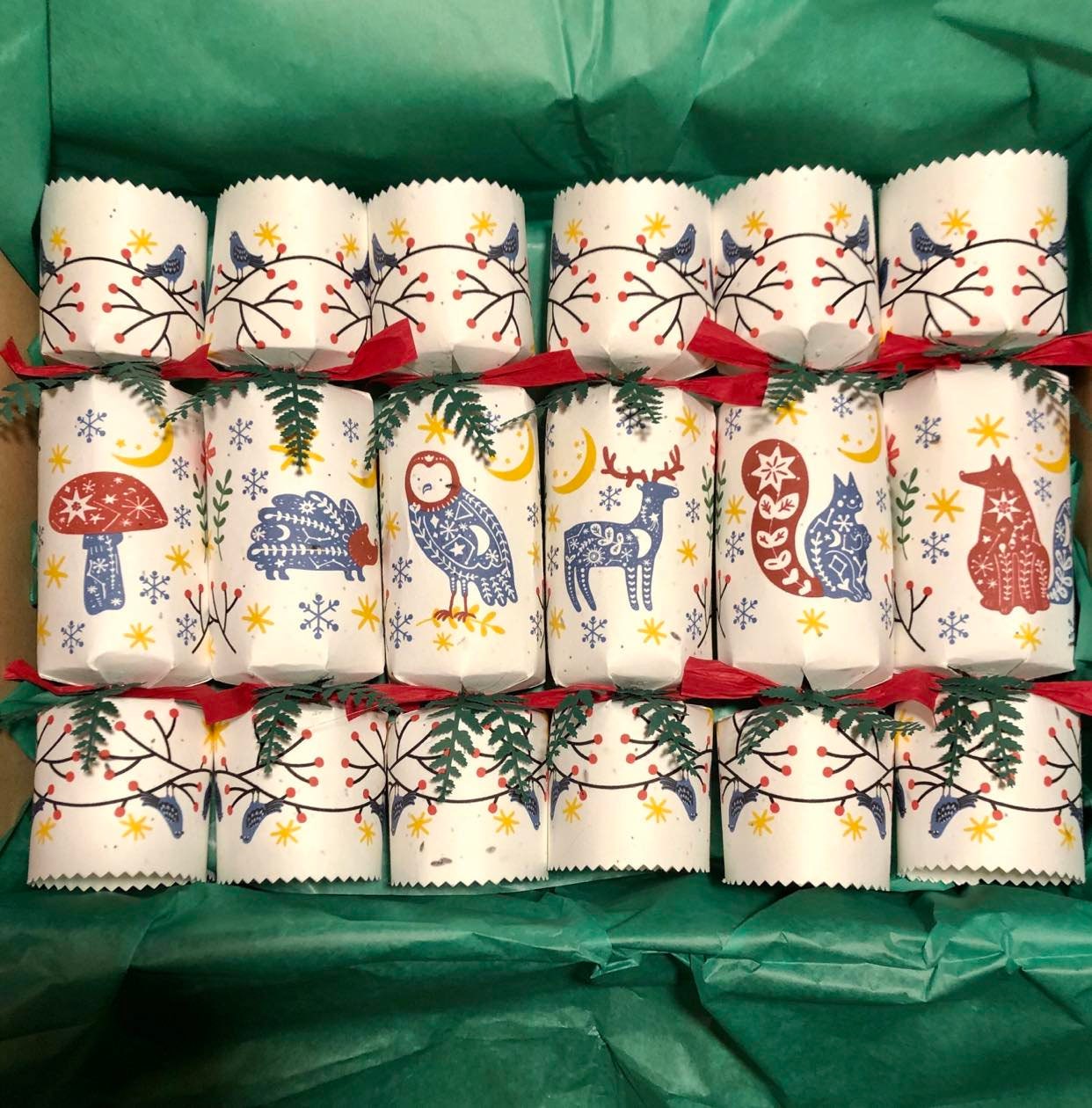 Wedding woodland crackers