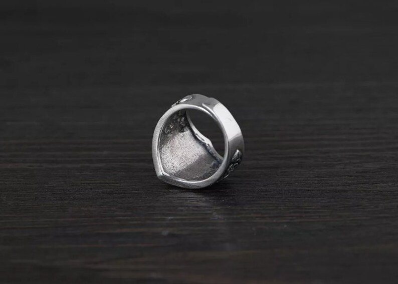 Skull Pentacle Ring Sterling Silver Pentacle Ring-Totem Ring-Pentacle Jewelry-Wiccan Ring-Devil Ring-Silver Pagan Star Ring-Satanism Ring