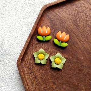 Flower earrings, resin earrings, cute earrings, plant earrings, stud earrings, funky