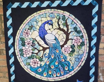 Patchwork-Wandteppich, Pfau