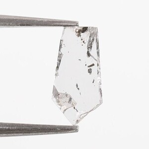 0,35 CT, 9,10 X 4,50 MM, salt- och peppardiamant, pentagonformad skivdiamant, naturlig skivdiamant, för hängen och halsbandssmycken.