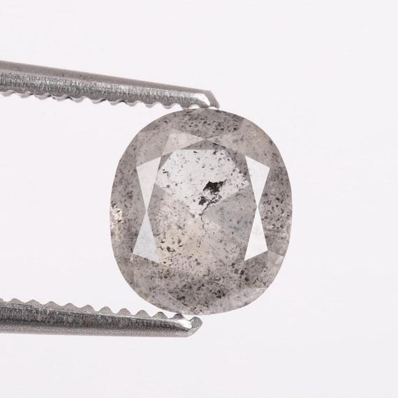 1.46 CT、7.20 X 6.30 MM、ソルト アンド ペッパー ダイヤモンド 1.46 CT、7.20 X 6.30 MM、ソルト アンド ペッパー ダイヤモンド