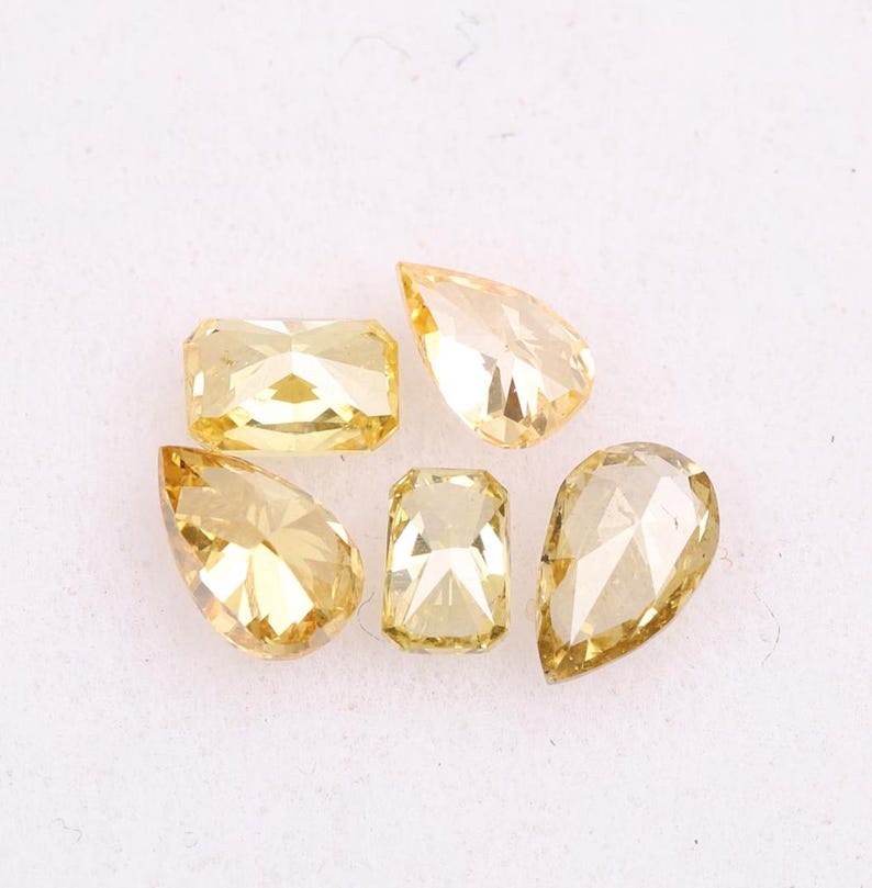 Fancy Emerald Shape Diamond, Mix Shape Diamond,  Yellow Color Diamond,
#mixshapediamond
#yellowcolordiamond
#fancyemeralddiamond