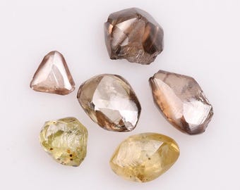 1.72 CT, Natural Rough Diamond, Raw Diamond, Uncut Raw Diamond, Fancy Color Diamond, Unpolished Diamond For Diamond jewelry.
