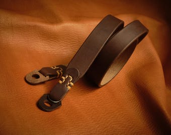 C.K Mike handcrafted  | Horween Chromexcel Full-Grain leather |  Leather Camera Strap I (With bumper)