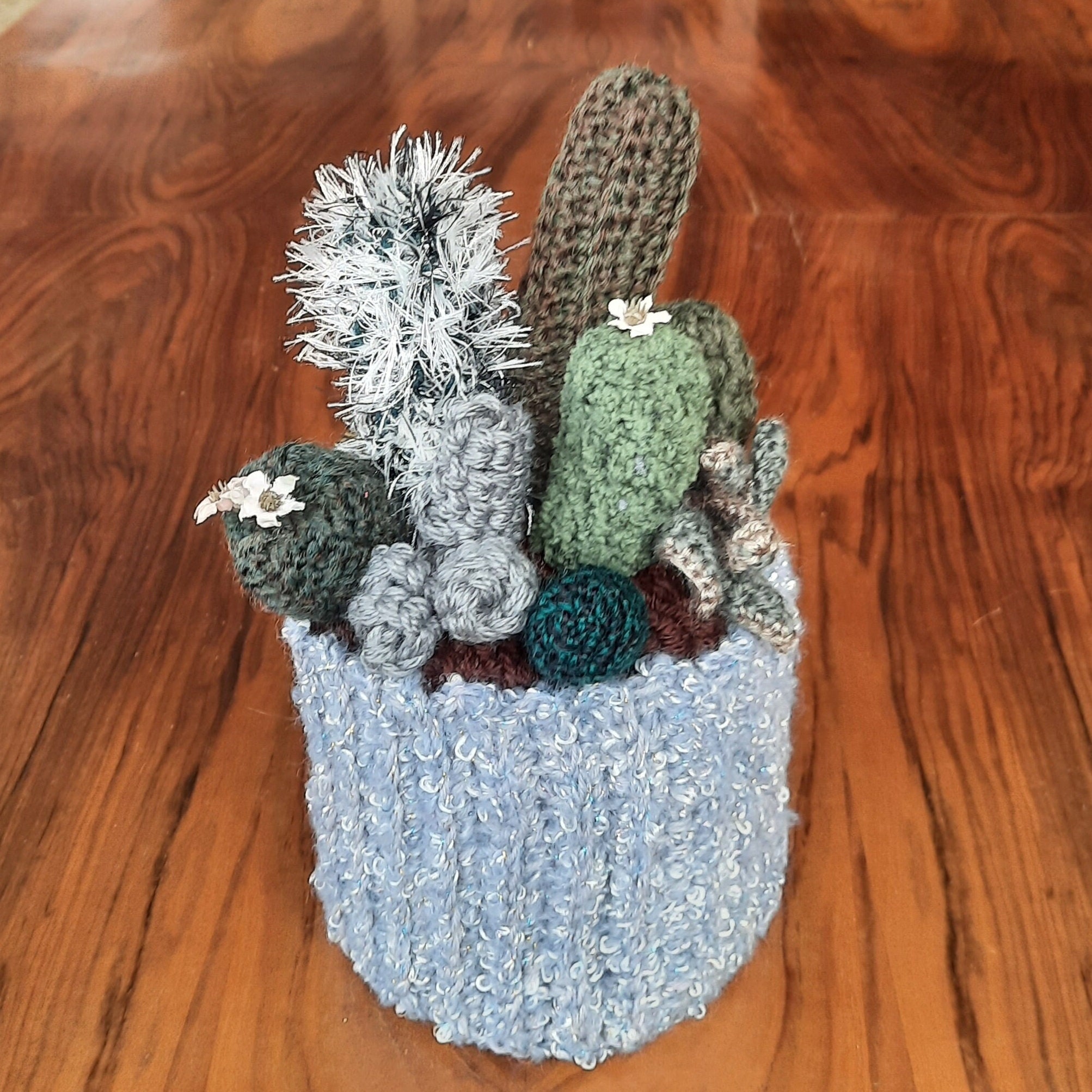 Toilet paper cones "Cacti"