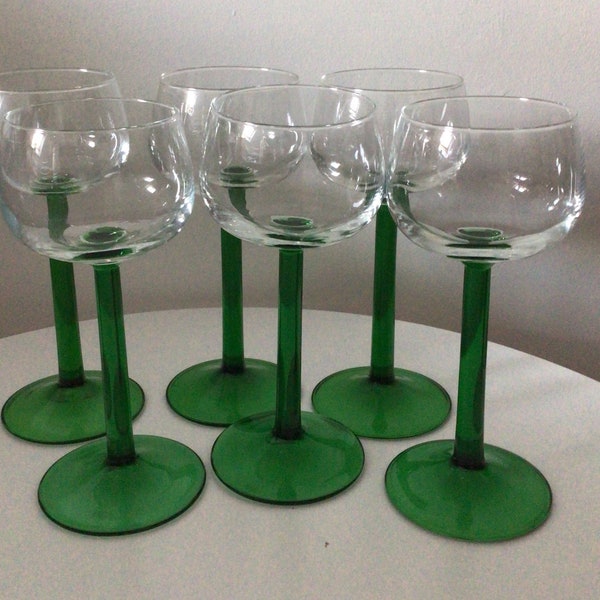 Green tall stem white wine set of six hock glasses mid century Eames era kitch retro vintage wine glass. Mid century glasses 1970