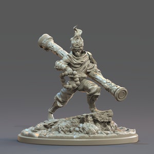 Könnte beinhalten: Eine graue, detaillierte Figur eines Kriegers, der eine große Waffe hält. Der Krieger hat einen flammenden Kopf und trägt eine Robe. Die Figur steht auf einem felsigen Sockel.