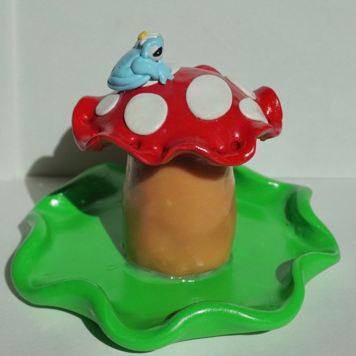 Frog on mushroom jewelry holder/dish-handmade polymer clay | Etsy
