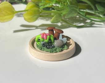 Tiny frog terrarium- handmade polymer clay figurine/decoration- cute frog figurine