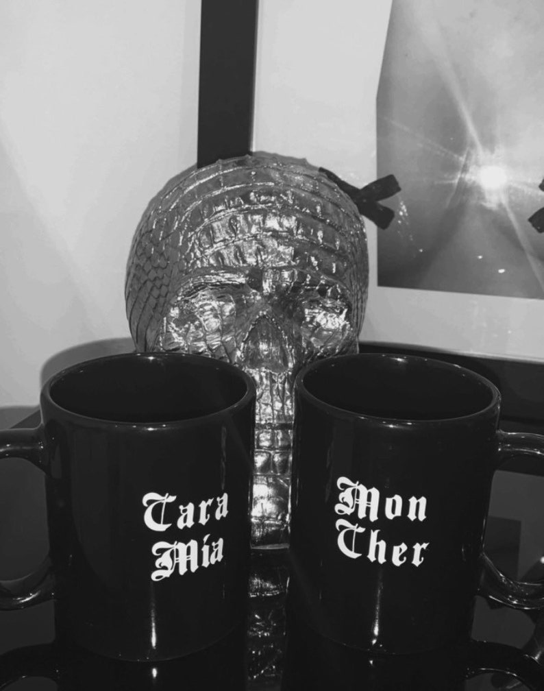 Egan Tazza The Addams Family Morticia: Mug In Porcellana Da 430 Ml, Lavabile In Lavastoviglie E Microonde, Licenza Ufficiale MGM