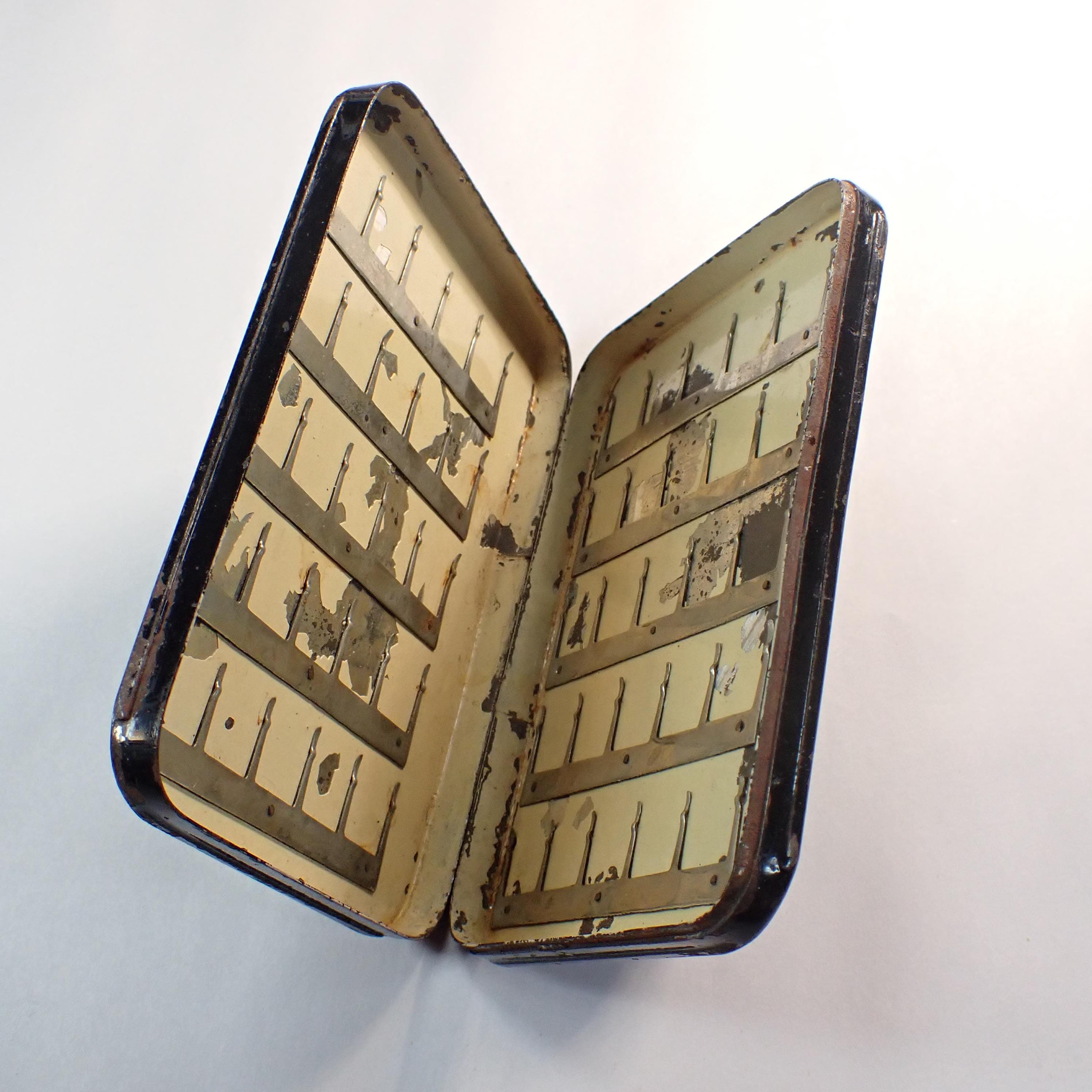 C. 1933 Mallochs Vintage Fly Box, Patent No. 13561, 60 Clips